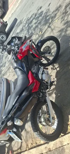Vendo ou troco por carro do meu interesse preferência uno ou palio