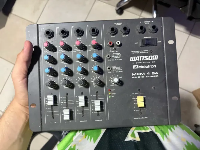 Mesa de Som WattSom mxm 4 SA Ciclotron