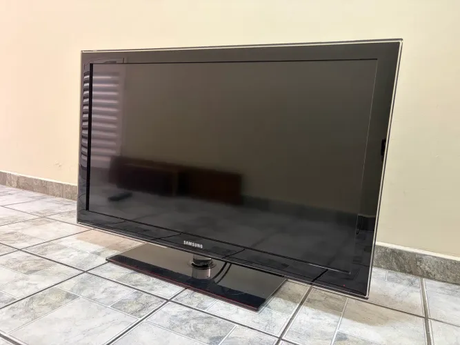 Televisão 40 polegadas (LEIA A DESCRIÇÃO)
