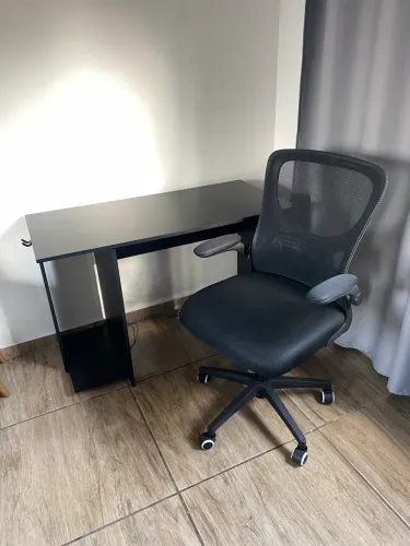 Mesa de computador + cadeira
