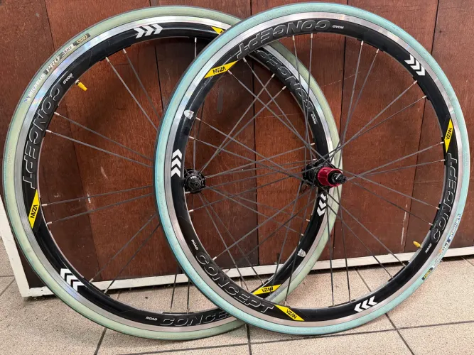 Rodas Vzan Concept 700