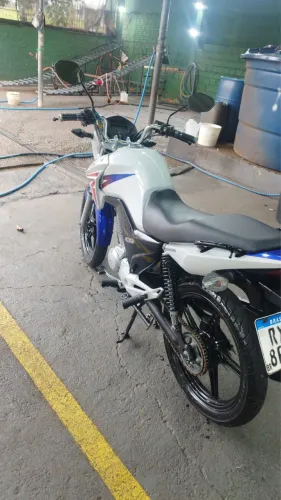 Vende-se Titan 150 ESD. Ano 2015Flex.