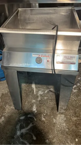 Desenformadora de picolé