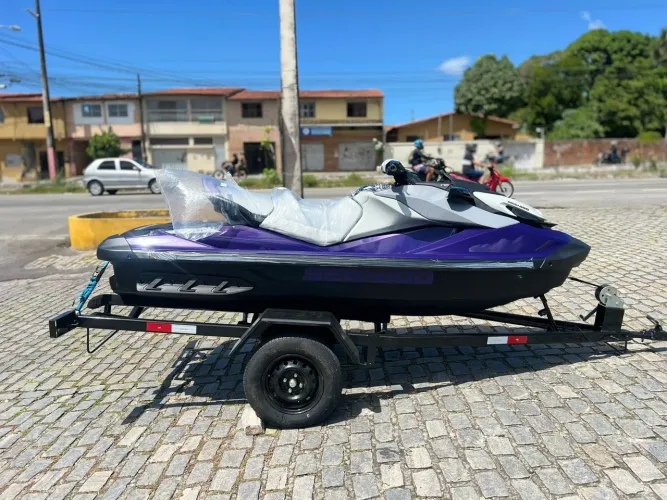 Jet ski Sea doo ano 2025 GTI 170 zero horas com reboque
