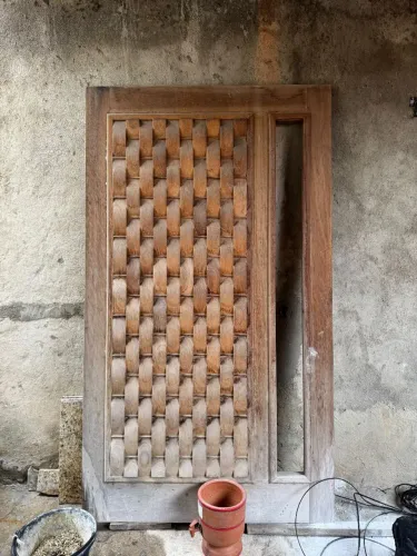 Vendo porta de madeira maciça 