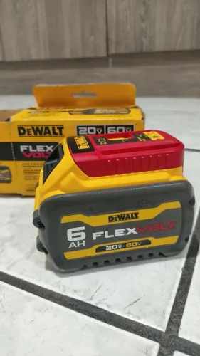 Vendo Bateria FlexVolt LI-Ion 6,0Ah 20V/60V com Indicador de Carga DEWALT