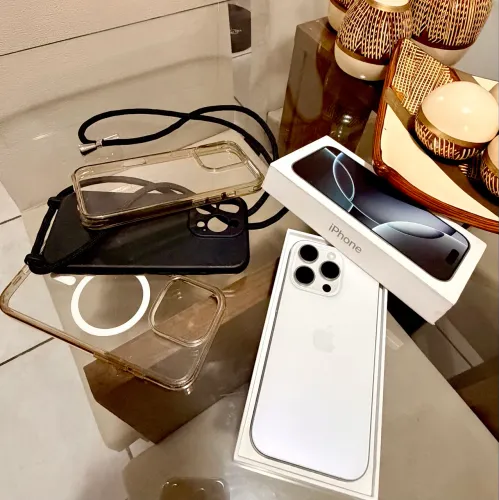 iPhone 16 Pro 256GB Titânio Branco | Bateria Perfeita