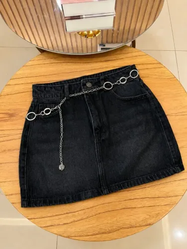 Saia jeans cinto corrente