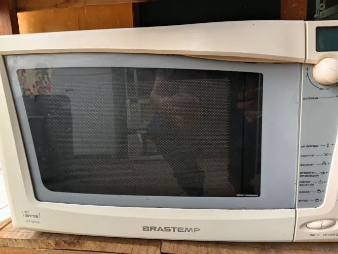 Micro-ondas funcionando 150,00