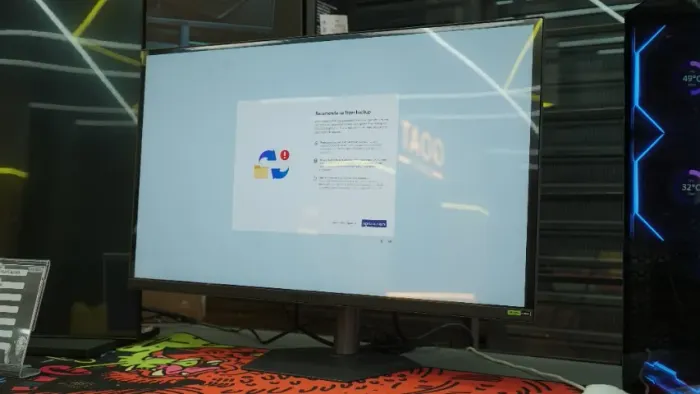Monitor Gamer Gigabyte 27" QD-OLED- 21x no cartão - Loja Física