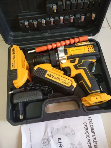 Vendo parafusadeira a bateria