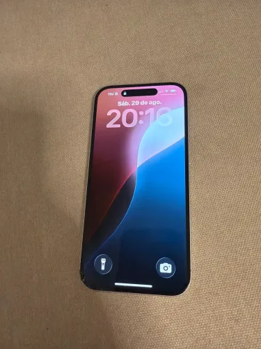 iPhone 16 semi novo 