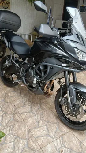Vende-se versys 650 2400 km 2024, estado de Nova .