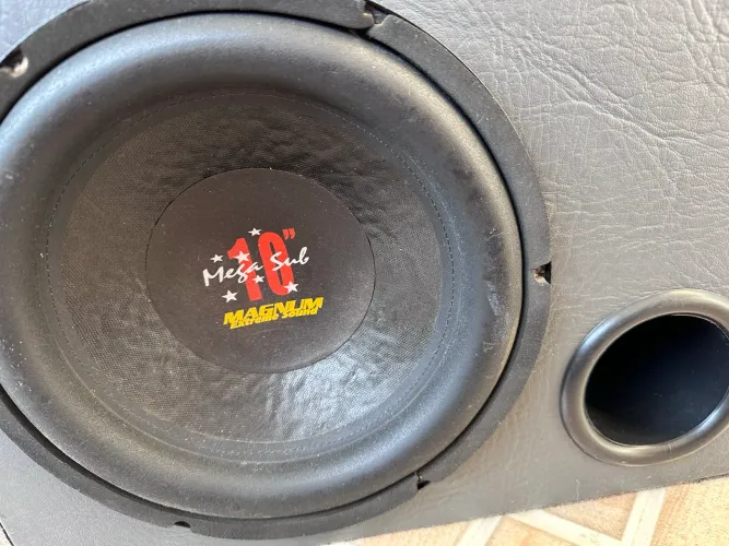 CAIXA SUBWOOFER 10p 650W MAGNUM + MÓDULO AMPLIFICADOR CL950 STETSOM