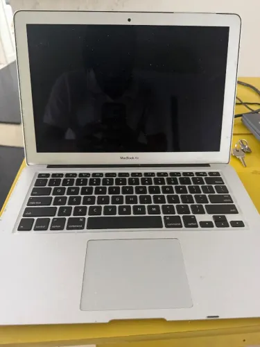 Macbook Air com Defeito