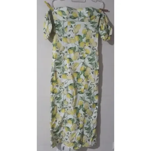 Vestido longo 100% algodão, veste m, possui fenda na lateral. medidas comprimento: 153 c