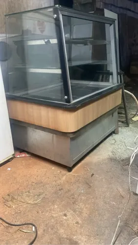 Expositor para Bolos, salgados e outros 