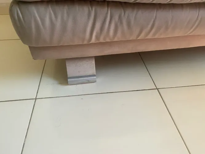 Sofá Softaly de dois lugares em bom estado