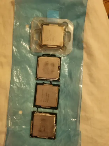 Lote de 4 processadores intel