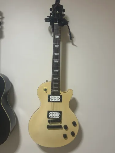 Guitarra Les Paul c captadores Malagoli