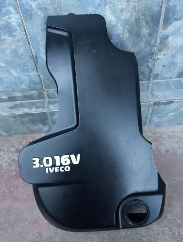 Tampa capa de motor Iveco daily 3.0 16v original usada