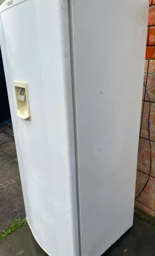 Geladeira cônsul 110v