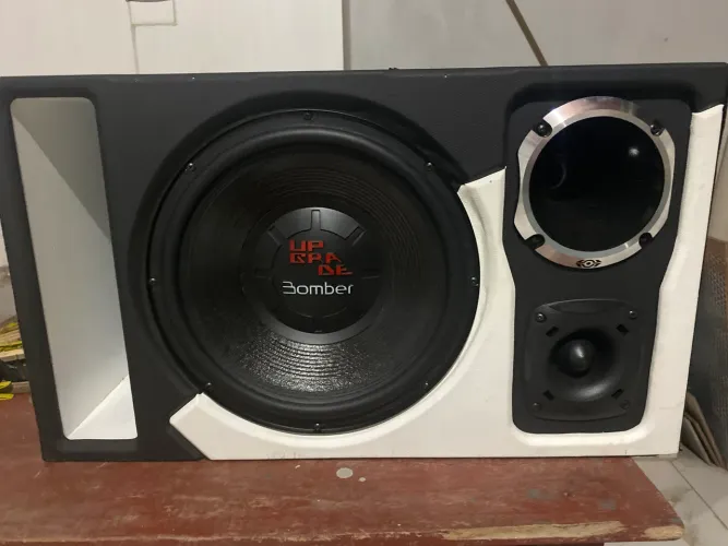 VENDO CAIXA TRIO COMPLETA MUITO NOVA