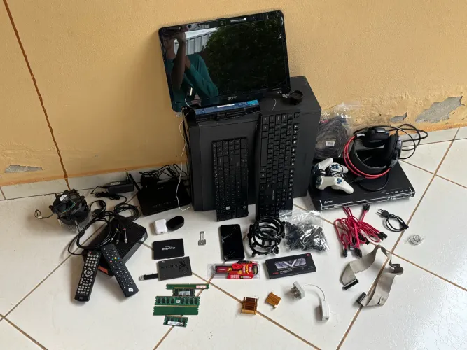 Lote eletrônicos diversos e pc 