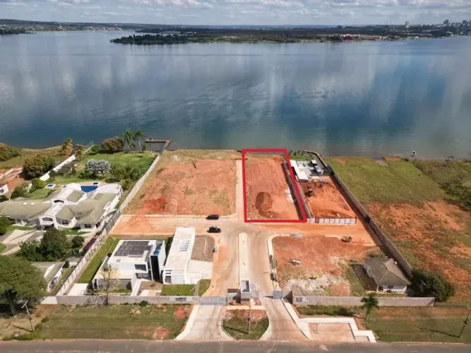 Terreno Beira Lago no Setor de Mansões do Lago Norte 