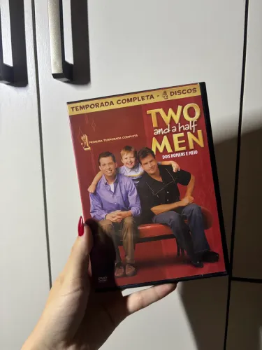 DVD dois homens e meio primeira temporada