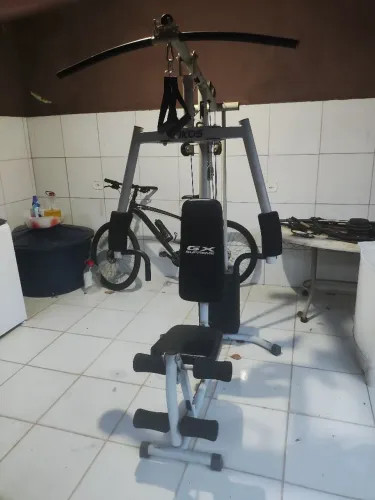 Estação de musculação kikos