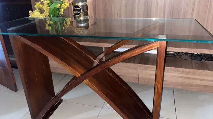 Vendo mesa de jantar e console