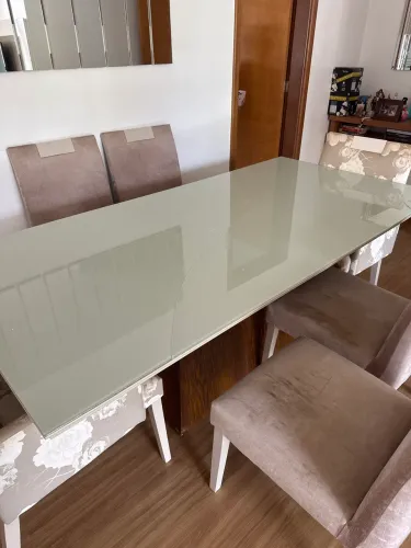 Mesa de Jantar + 6 cadeiras