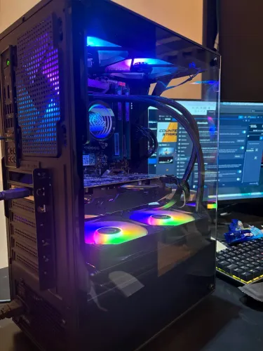 Pc Gamer I7 7700k | 16gb RAM | RX580 8gb | SSD NVMe2 256gb + 500gb HDD