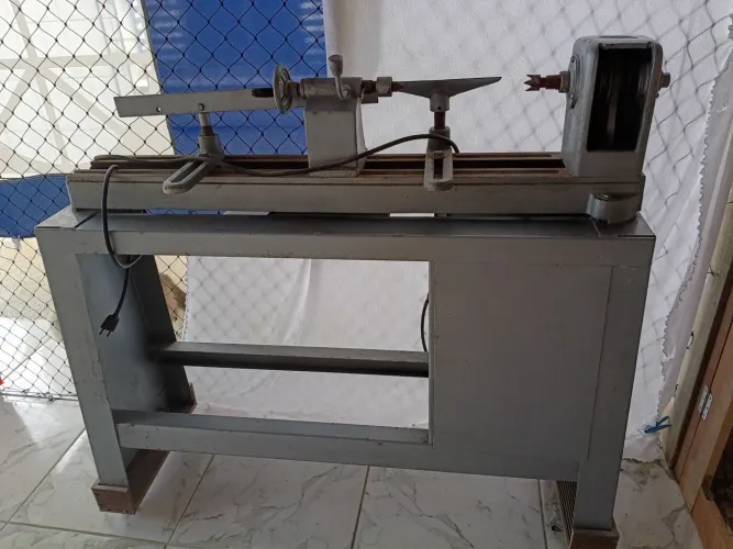 Torno Manual para Madeira