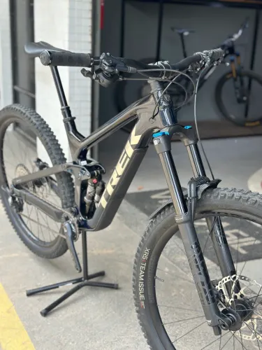 Trek Slash 9.7 Carbon