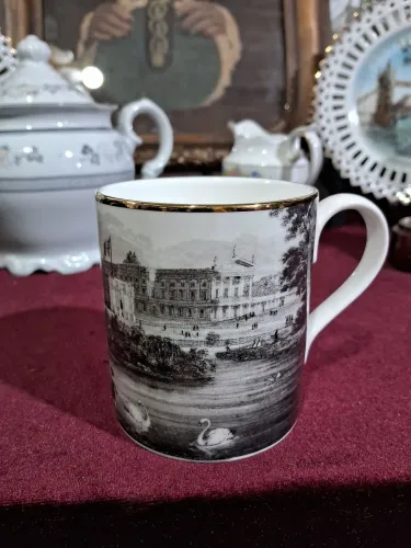 Caneca Inglesa Buckingham Palace - Vintage com Filete Dourado