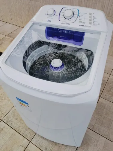 Máquina Eletrolux 12 kg 