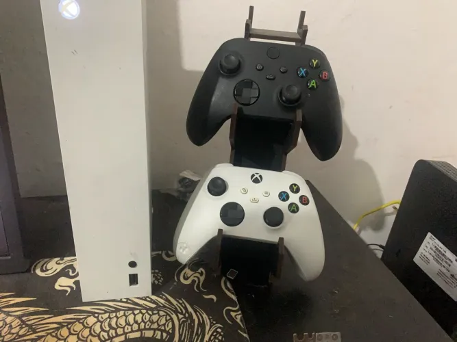 Xbox séries s com dois controles, perfeito estado
