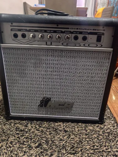 BASS AMPLIFIER - VT60  NCA.  CUBO RETORNO DE PALCO PARA CONTRA BAIXO 