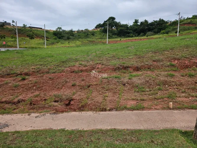 Lote duplo com 663 m² a venda no Condomínio Estrela Alta em Juiz de Fora