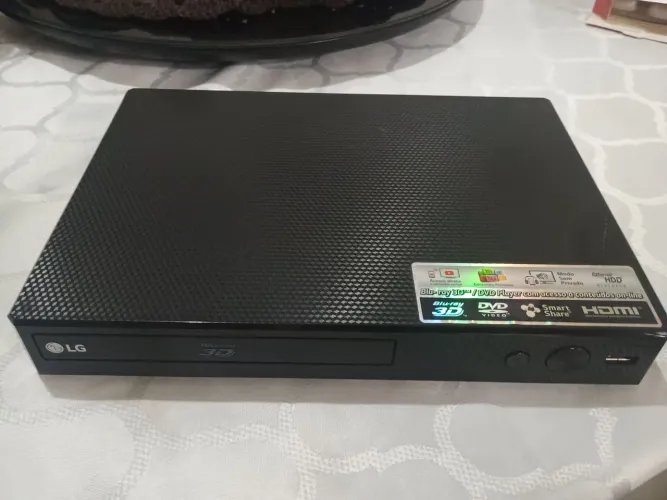 DVD PLAYER /BLU RAY