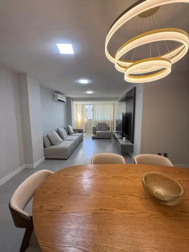 Duplex para venda tem 254 metros quadrados com 4 quartos em Ponta Verde - Maceió - AL
