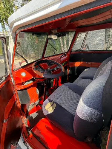 Volkswagen Kombi Standard/ Luxo/ Serie Prata 1976