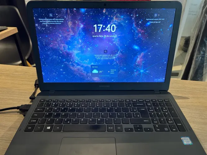 Notebook Samsung i5 8ª Geração, 8GB RAM, SSD 240GB
