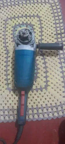 Vendo lixadeira bosch 220v todos acessorios 450 hj