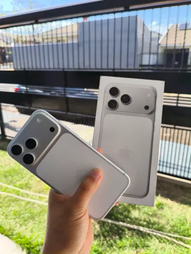 iPhone 17 pro max 