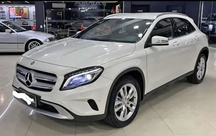 Mercedes-Benz GLA 200 Adv. 1.6/1.6 TB 16V Flex Aut. 2015