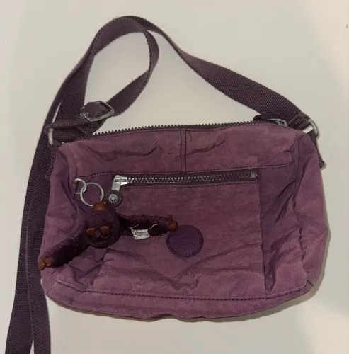 Bolsa kipling roxa