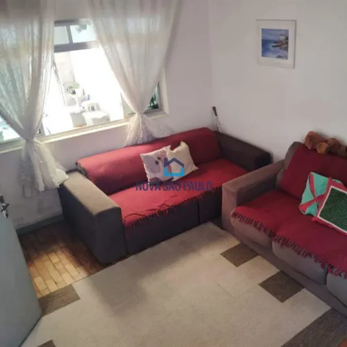 Casa a venda 3 quartos e 1 suíte, 4 banheiros e 2 vagas cobertas.